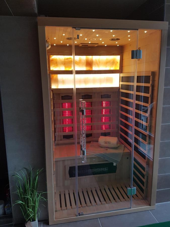 Appartement Kriszta Apartmanhaz à Balatonlelle Extérieur photo