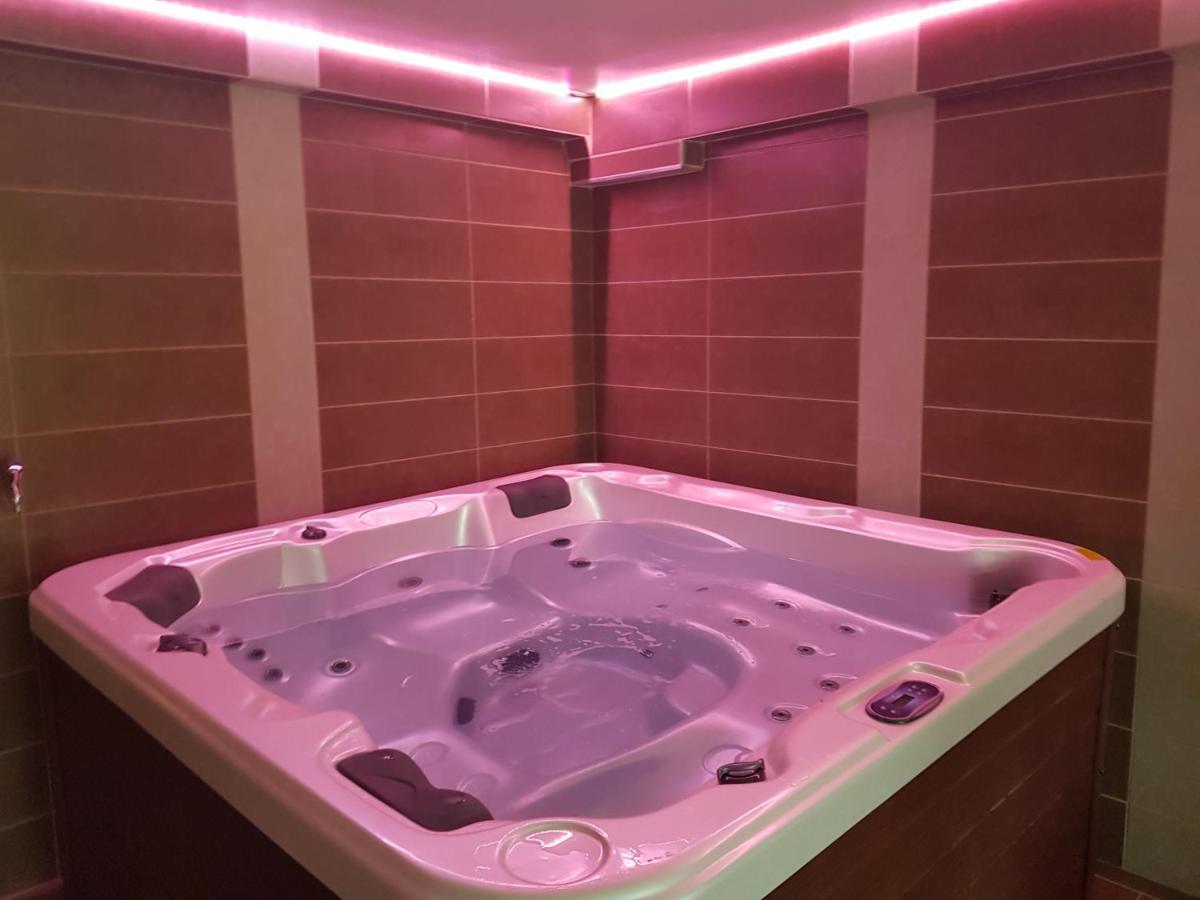 Appartement Kriszta Apartmanhaz à Balatonlelle Extérieur photo