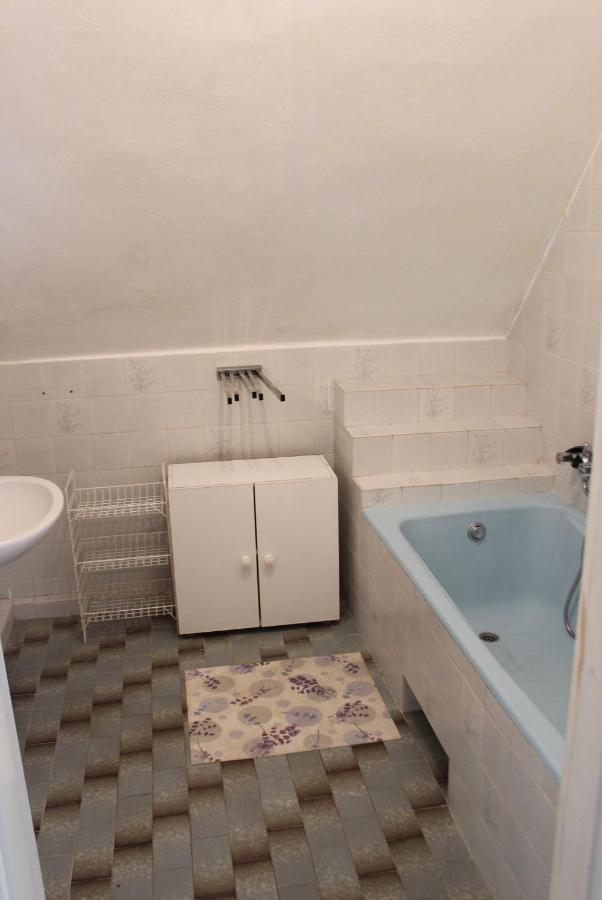 Appartement Kriszta Apartmanhaz à Balatonlelle Extérieur photo