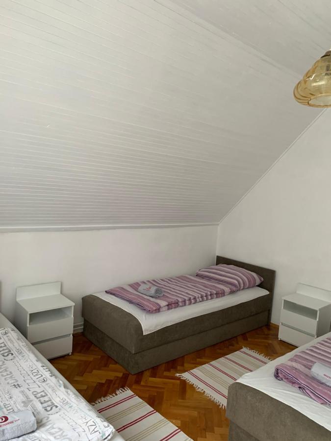 Appartement Kriszta Apartmanhaz à Balatonlelle Extérieur photo