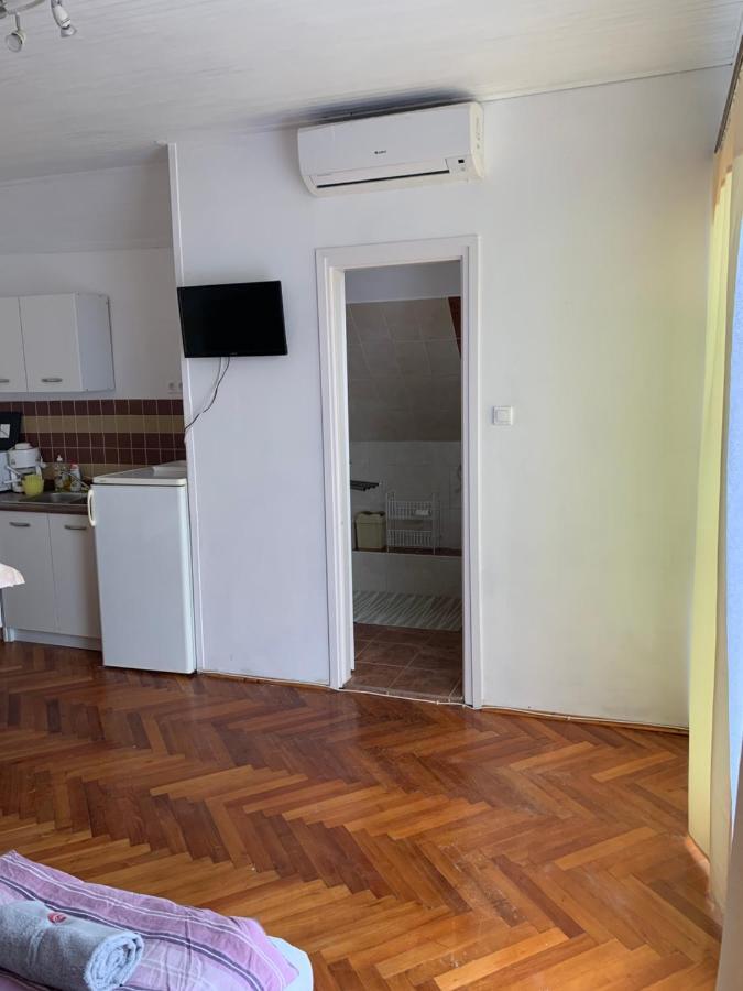 Appartement Kriszta Apartmanhaz à Balatonlelle Extérieur photo