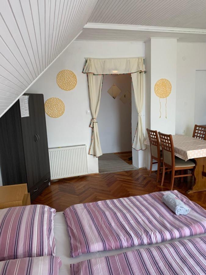 Appartement Kriszta Apartmanhaz à Balatonlelle Extérieur photo