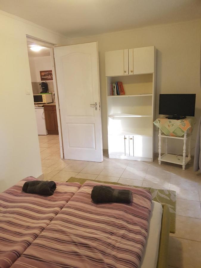 Appartement Kriszta Apartmanhaz à Balatonlelle Extérieur photo