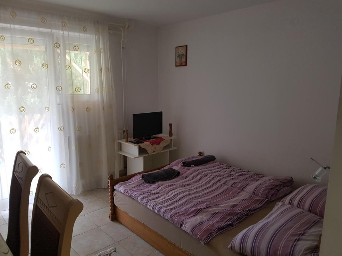 Appartement Kriszta Apartmanhaz à Balatonlelle Extérieur photo