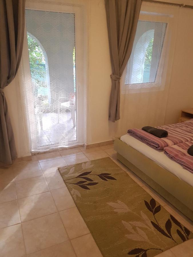 Appartement Kriszta Apartmanhaz à Balatonlelle Extérieur photo