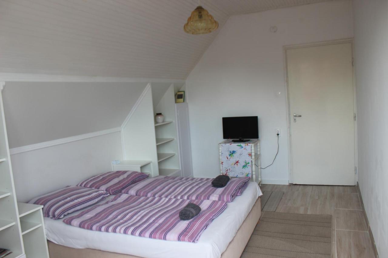 Appartement Kriszta Apartmanhaz à Balatonlelle Extérieur photo